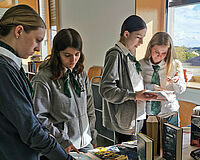 018-schule des zuhoerens